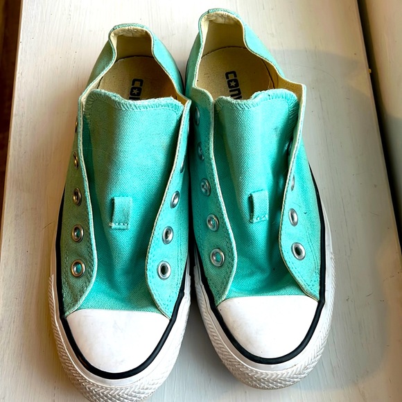 Converse Shoes - Converse size 6